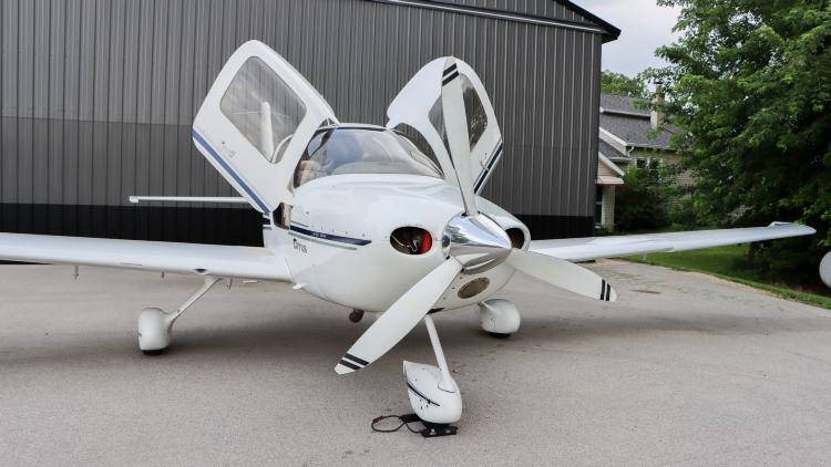 2002 Beechcraft SR-22