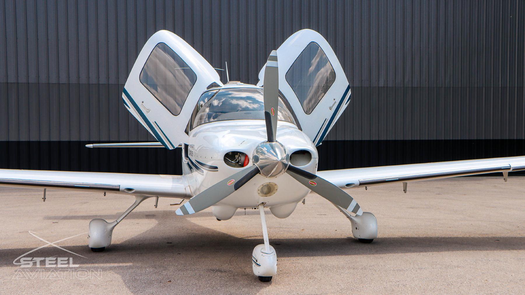 2002 Beechcraft SR-22